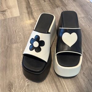 dELiA*s Black and White Platform Slides with Heart & Flower Sold Out Dolls Kill
